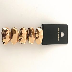 Aiden and Eva hammered gold disc bracelet
